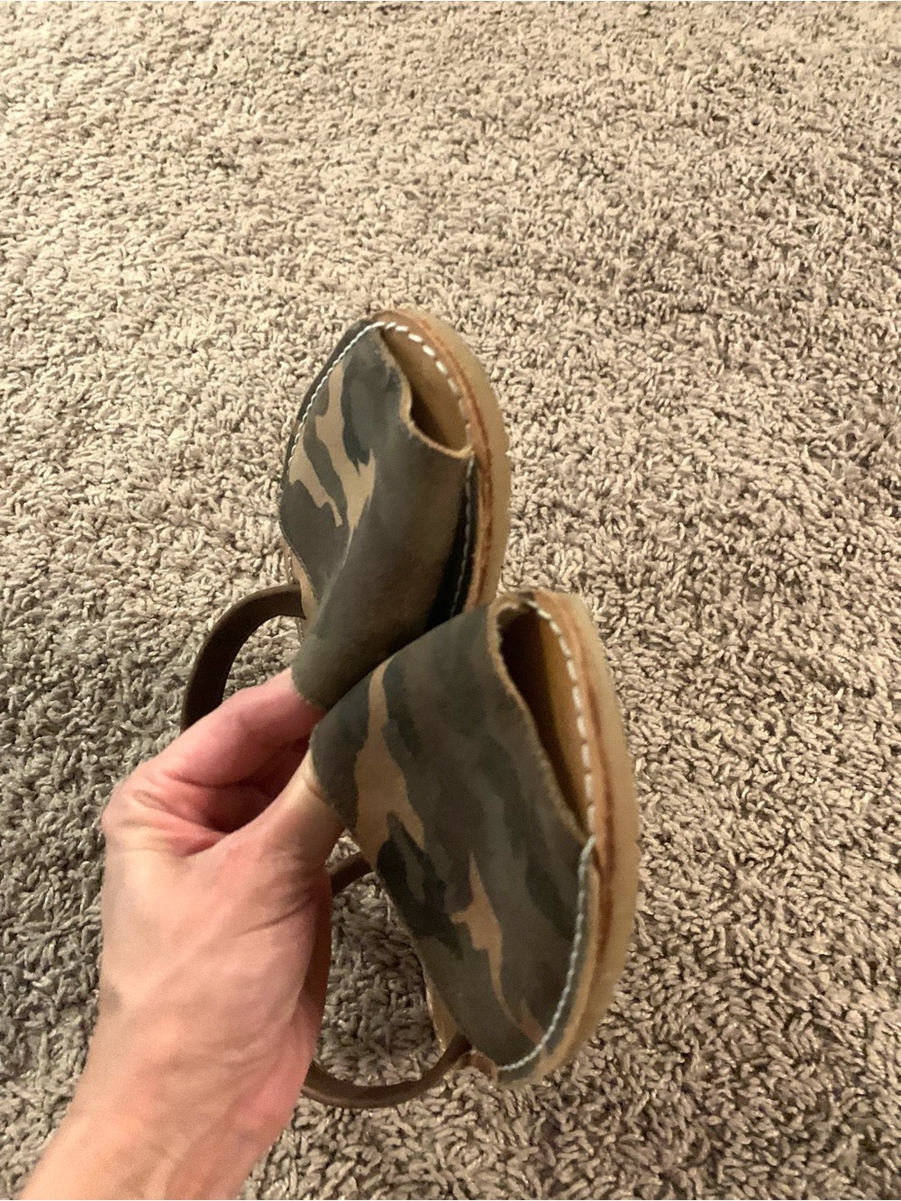 Avarcas Camouflage Open-Toe Sandals - Picture 8 of 13